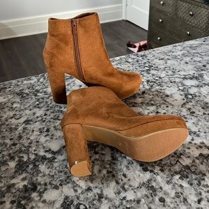 Suede heeled boots